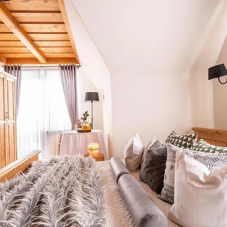 Maly Dworek 자코파네