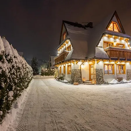 Проживание в семье Maly Dworek