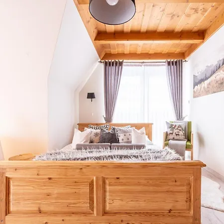 Maly Dworek Habitación en casa particular *