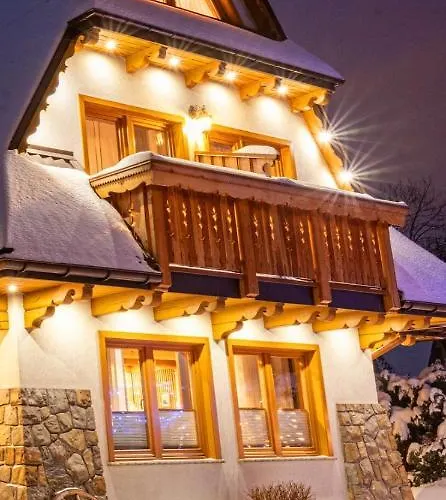 Maly Dworek Homestay szállás